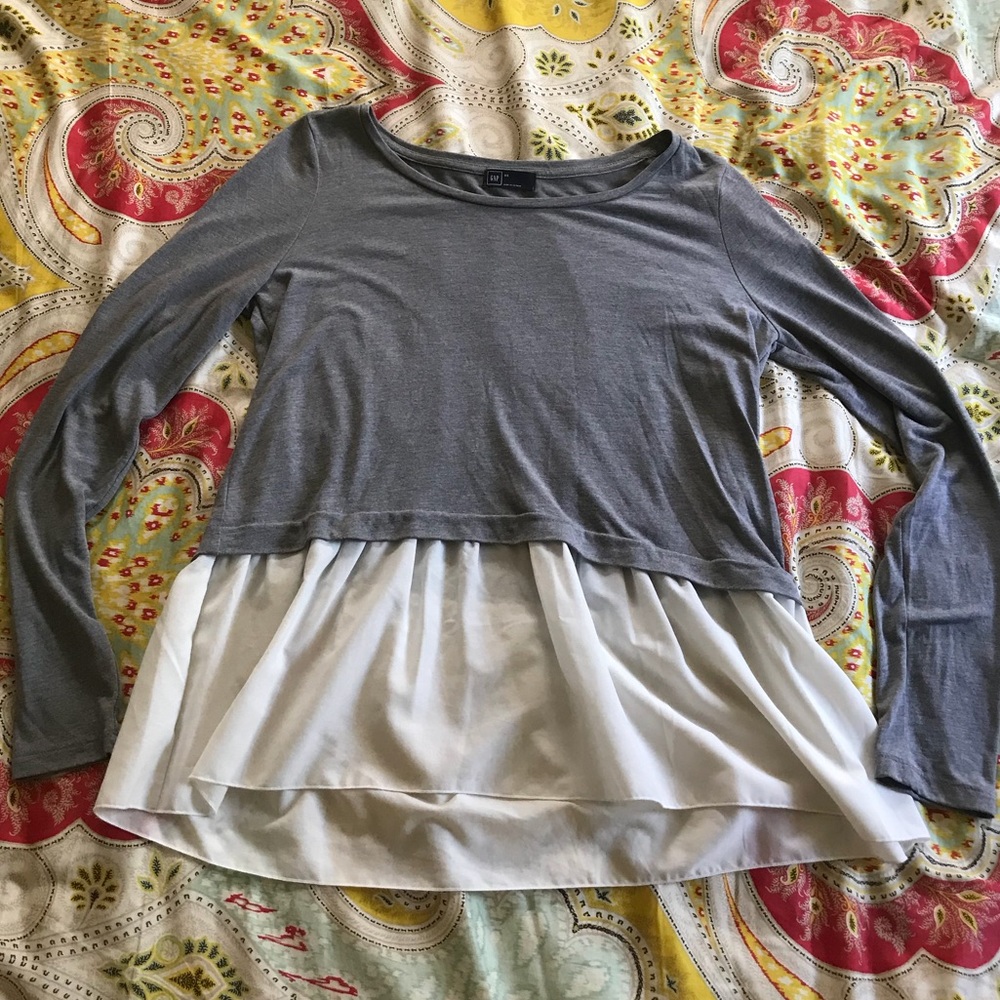 Gap Long Sleeve w/ White trim